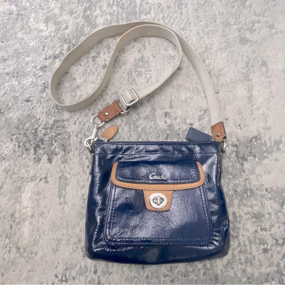 Coach Patent Leather Turnlock Pocket Crossbody Swingpack Handbag Purse Blue